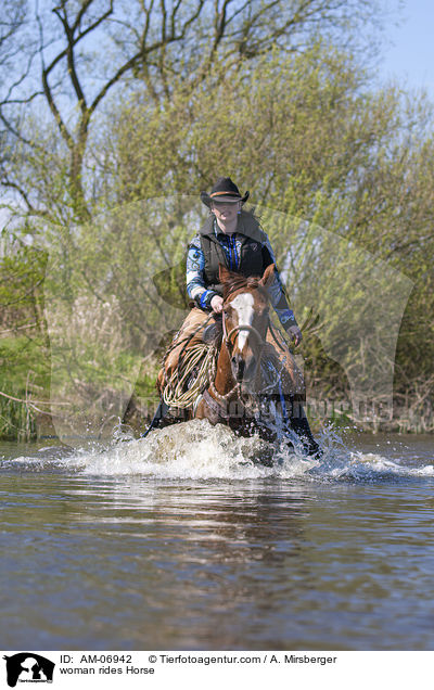 woman rides Horse / AM-06942