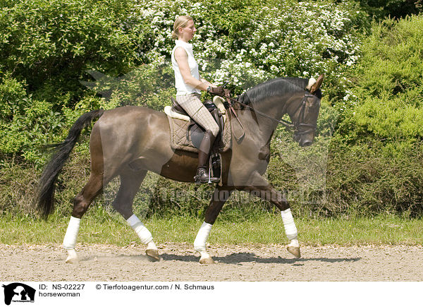 horsewoman / NS-02227
