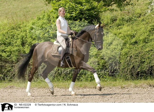 horsewoman / NS-02228
