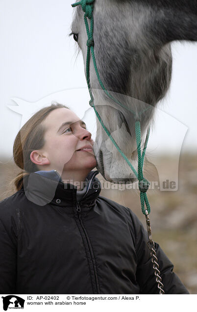 Frau mit Araber / woman with arabian horse / AP-02402
